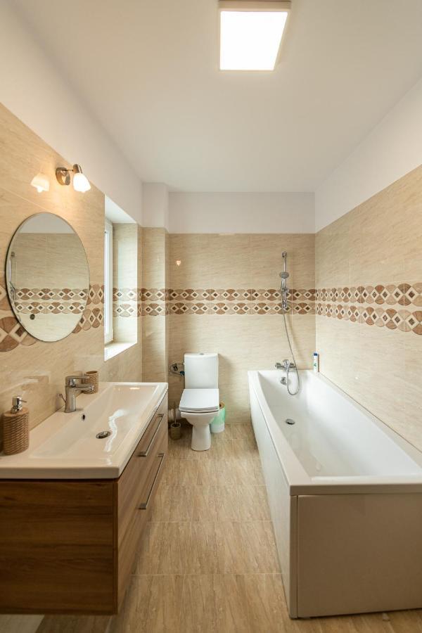 Citadel Apartament'S Rîşnov Eksteriør billede