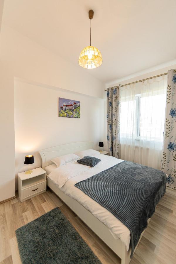 Citadel Apartament'S Rîşnov Eksteriør billede